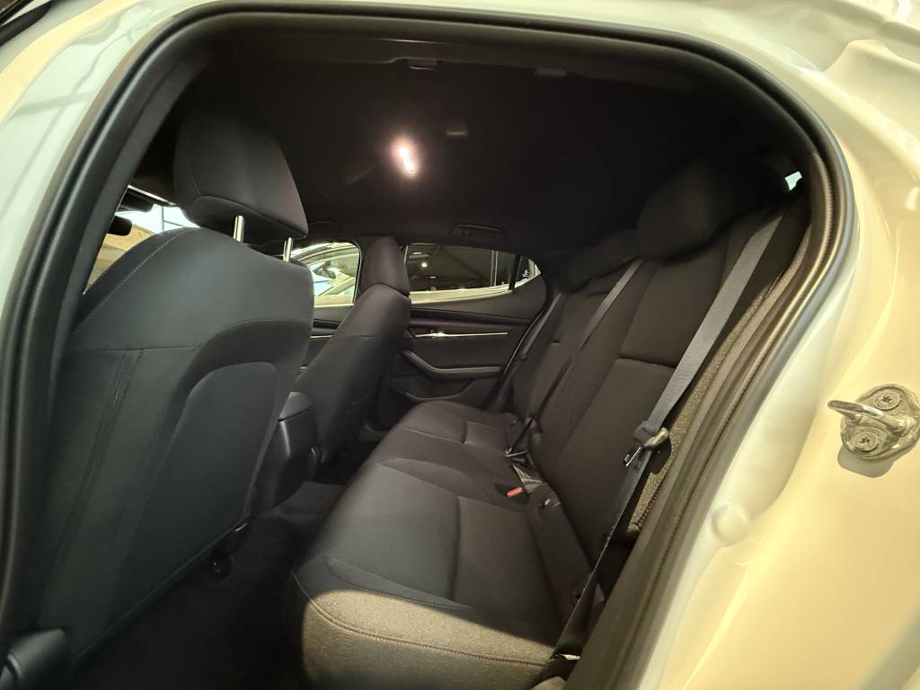 MAZDA MAZDA3 5 PORTES 2024 2.0L E-SA-X M HYBRID 186 CH BVM6 HOMURA