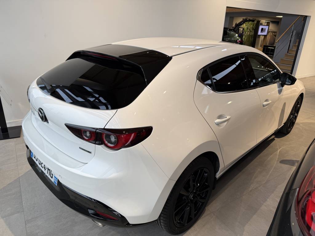 MAZDA MAZDA3 5 PORTES 2024 2.0L E-SA-X M HYBRID 186 CH BVM6 HOMURA