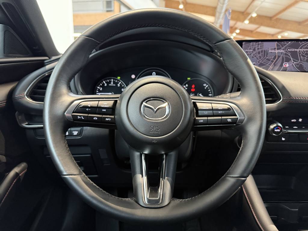 MAZDA MAZDA3 5 PORTES 2024 2.0L E-SA-X M HYBRID 186 CH BVM6 HOMURA