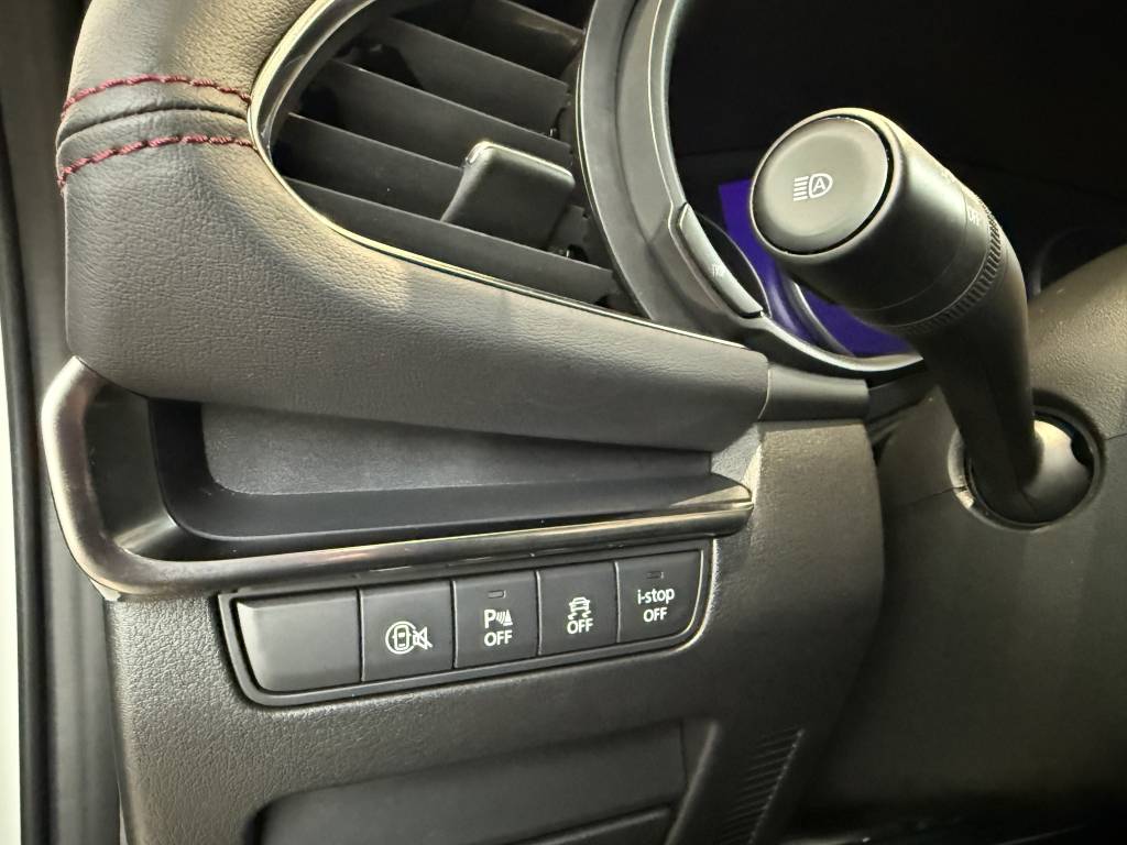 MAZDA MAZDA3 5 PORTES 2024 2.0L E-SA-X M HYBRID 186 CH BVM6 HOMURA