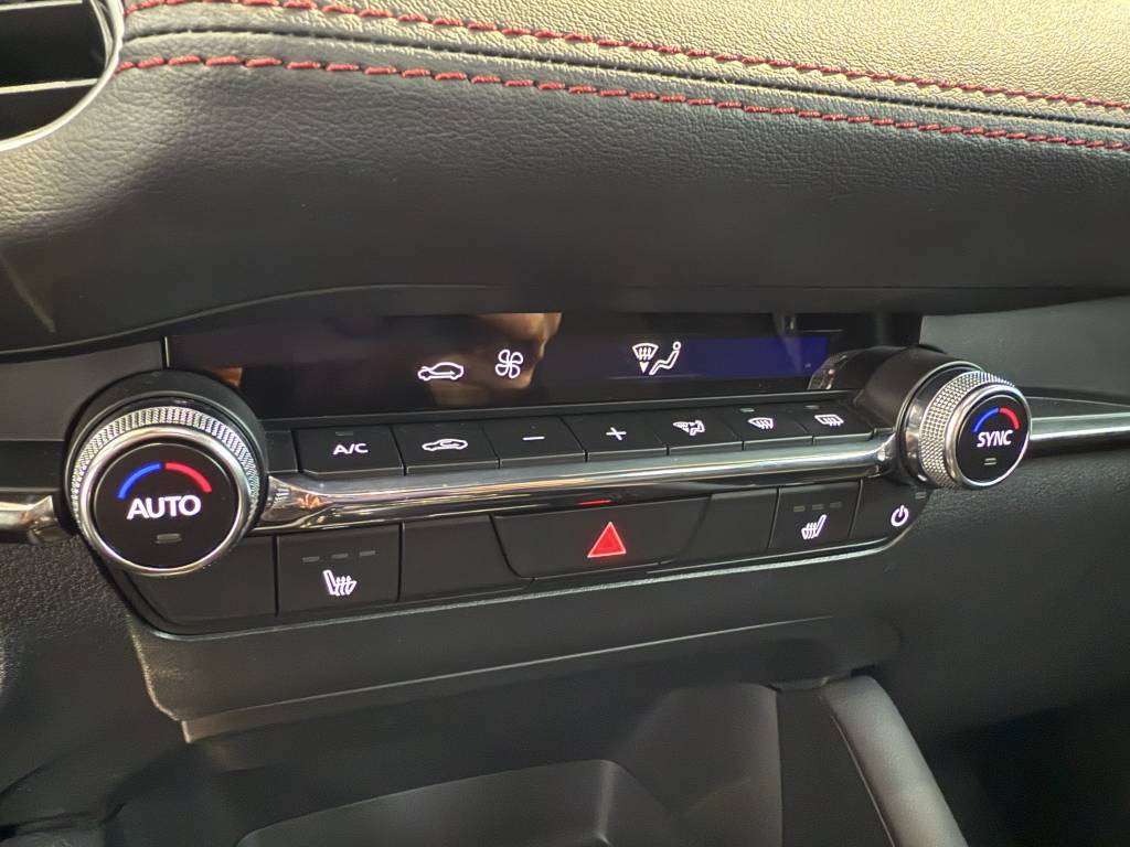 MAZDA MAZDA3 5 PORTES 2024 2.0L E-SA-X M HYBRID 186 CH BVM6 HOMURA