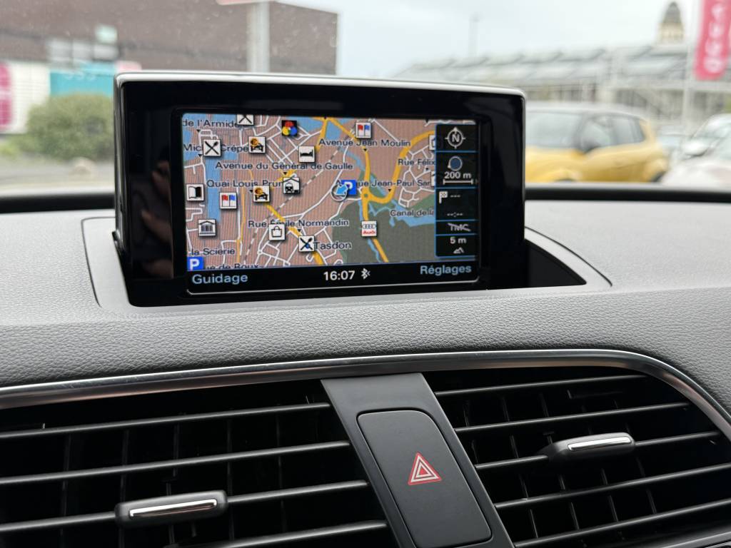 AUDI Q3 1.4 TFSI COD 150 CH S TRONIC 6 S LINE