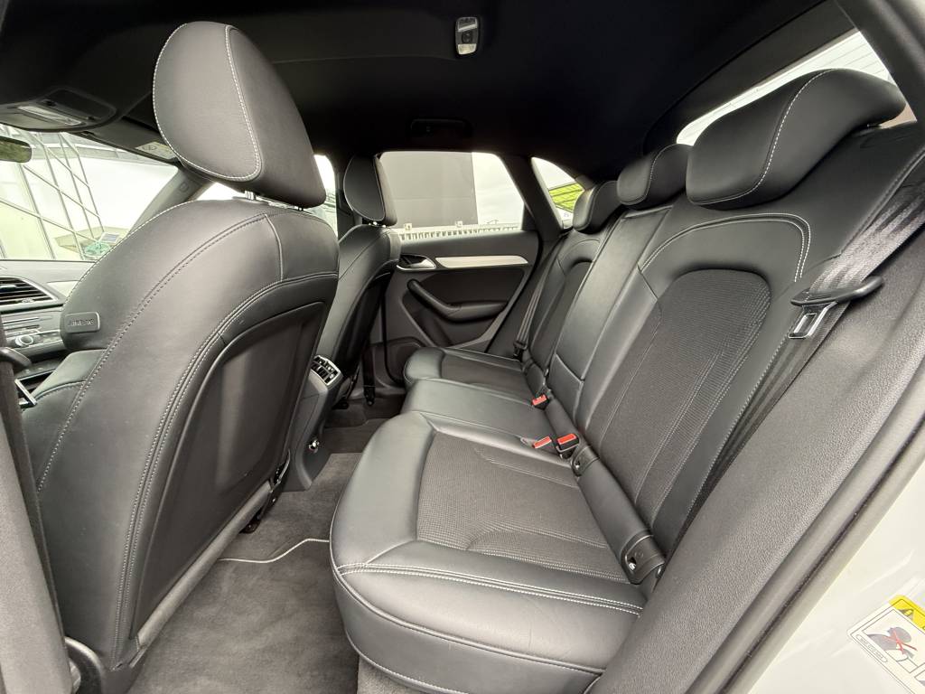 AUDI Q3 1.4 TFSI COD 150 CH S TRONIC 6 S LINE