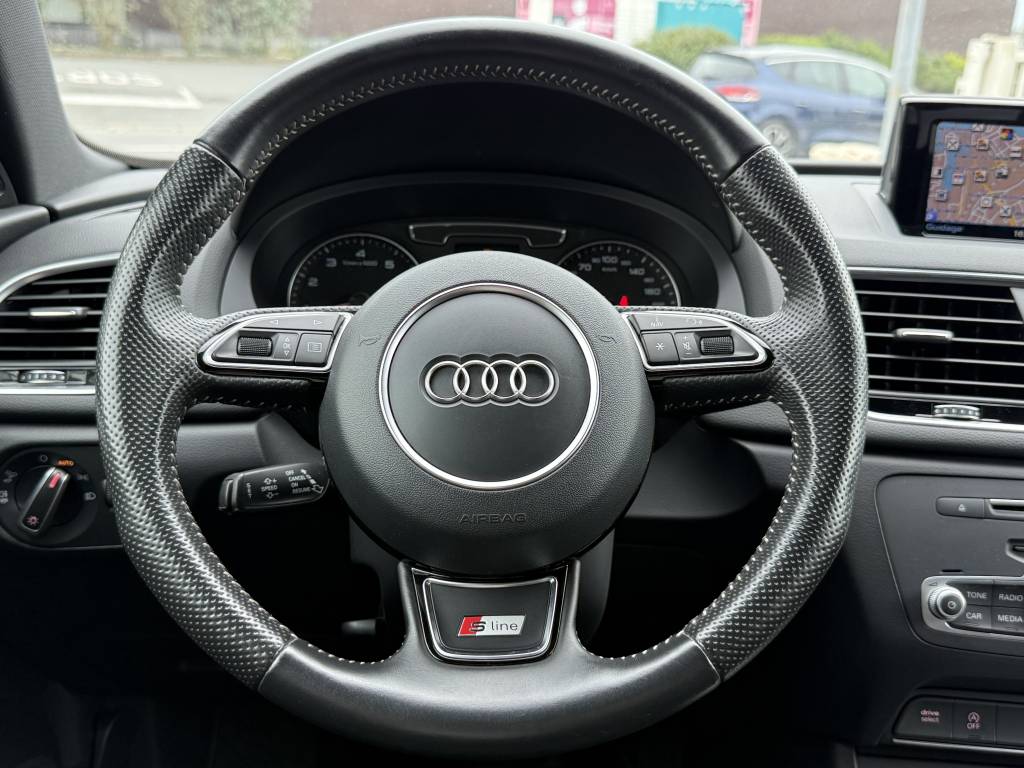AUDI Q3 1.4 TFSI COD 150 CH S TRONIC 6 S LINE