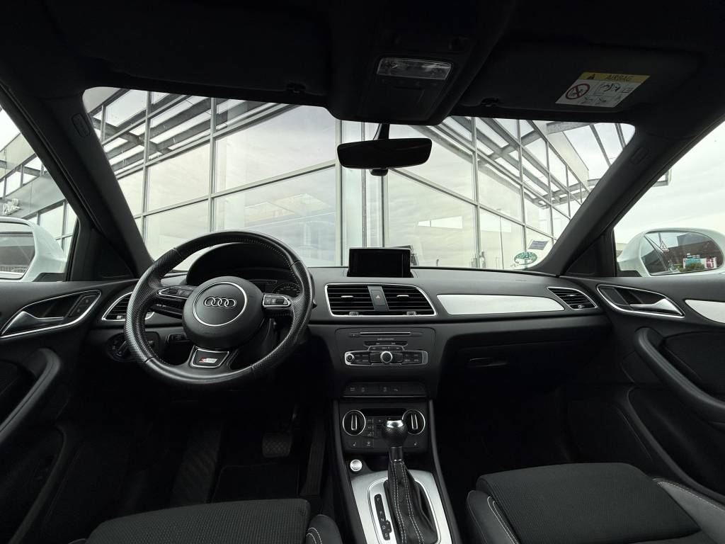 AUDI Q3 1.4 TFSI COD 150 CH S TRONIC 6 S LINE