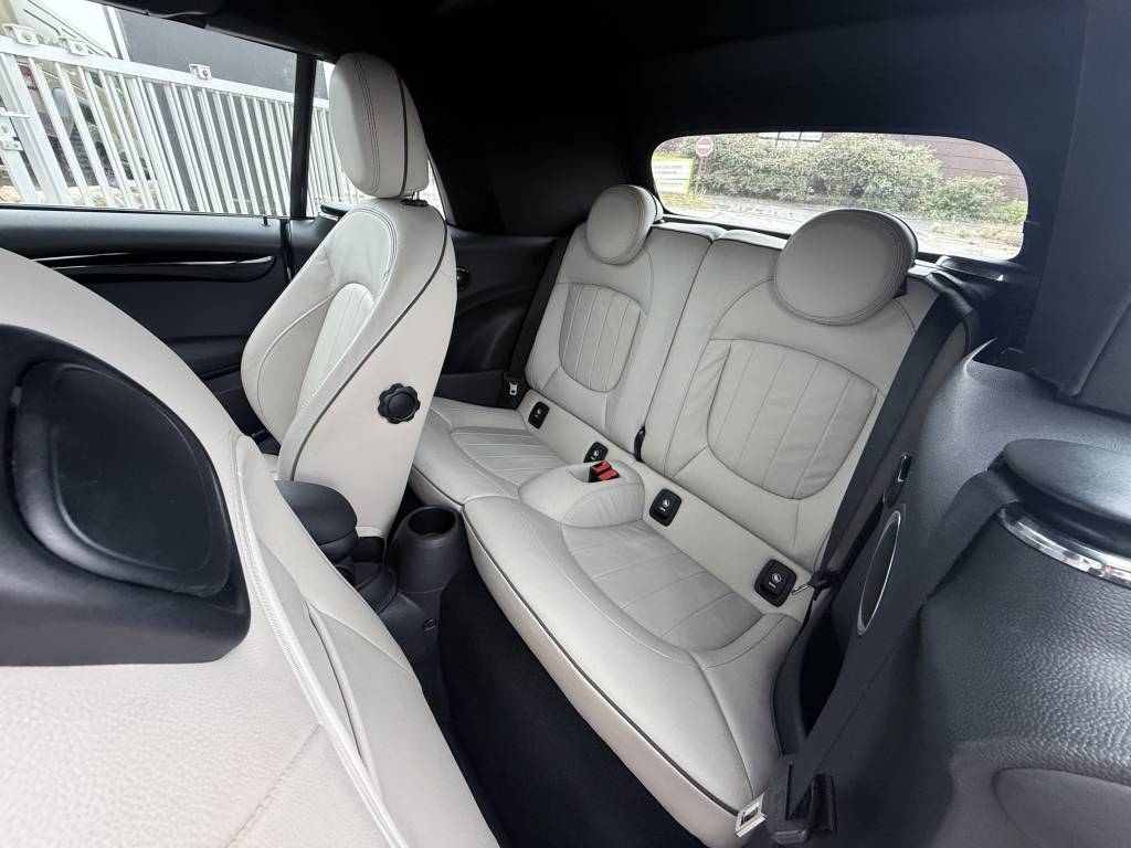 MINI CABRIOLET F57 COOPER S 192 CH BVA6 FINITION EXQUISITE 2P