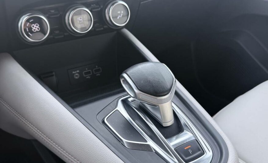 RENAULT CAPTUR TCE 150 FAP EDC INITIALE PARIS