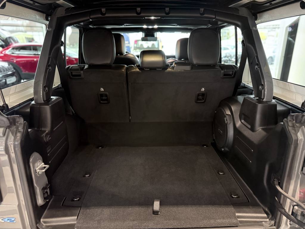 JEEP WRANGLER UNLIMITED 4XE 2.0 L T 380 CH PHEV 4X4 BVA8 OVERLAND 272