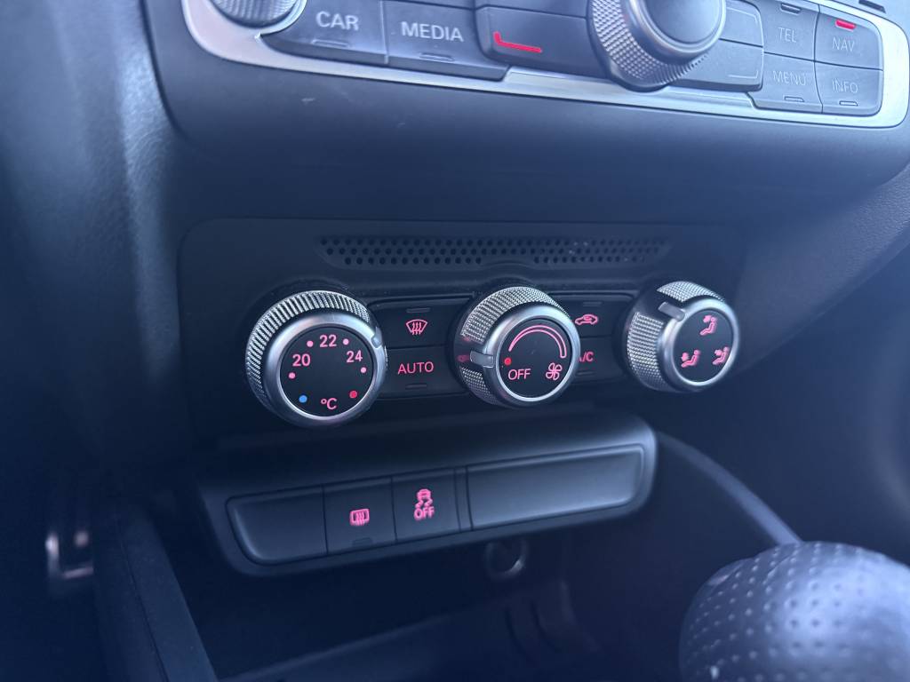 AUDI A1 SPORTBACK 1.4 TDI 90 S TRONIC S LINE