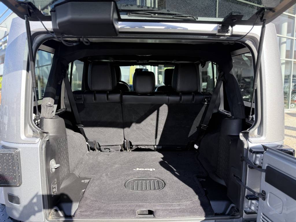 JEEP WRANGLER V6 3.6 PENTASTAR 284 UNLIMITED SAHARA A