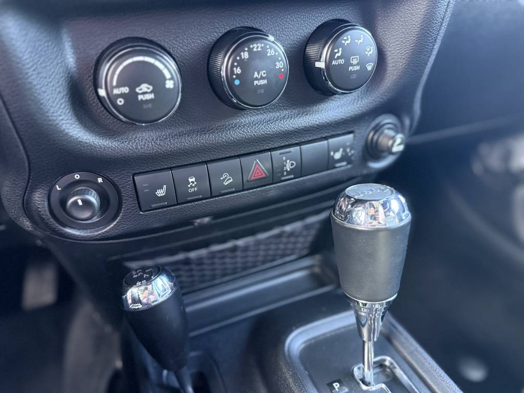 JEEP WRANGLER V6 3.6 PENTASTAR 284 UNLIMITED SAHARA A