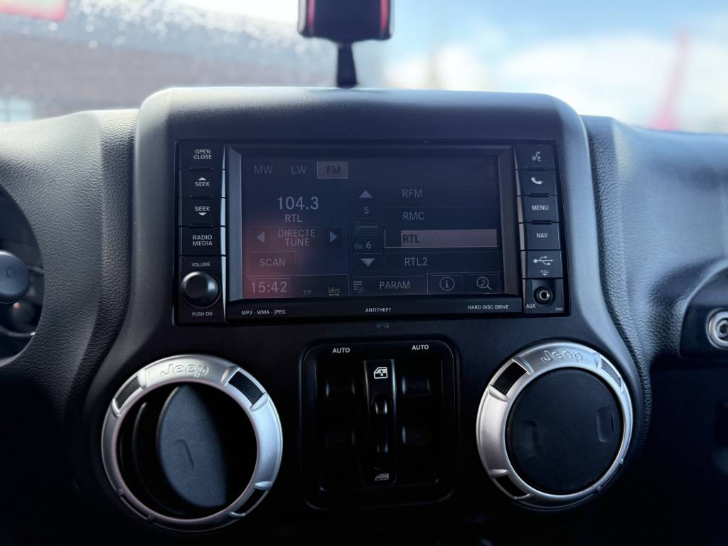 JEEP WRANGLER V6 3.6 PENTASTAR 284 UNLIMITED SAHARA A