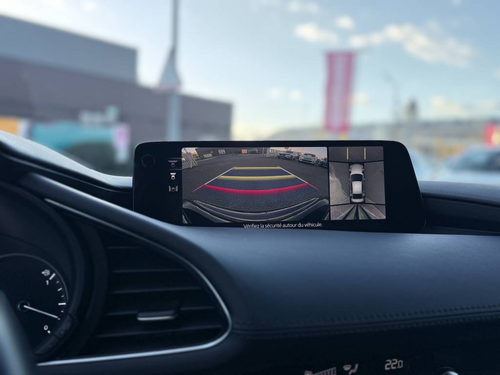 MAZDA MAZDA3 BERLINE 2024 2.0L E-SA-X M HYBRID 186 CH BVA6 EXCLUSIVE-LINE 4P