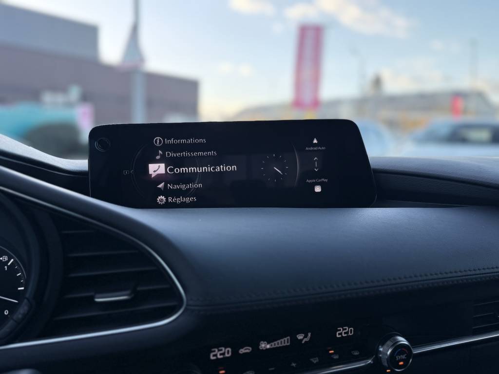 MAZDA MAZDA3 BERLINE 2024 2.0L E-SA-X M HYBRID 186 CH BVA6 EXCLUSIVE-LINE 4P