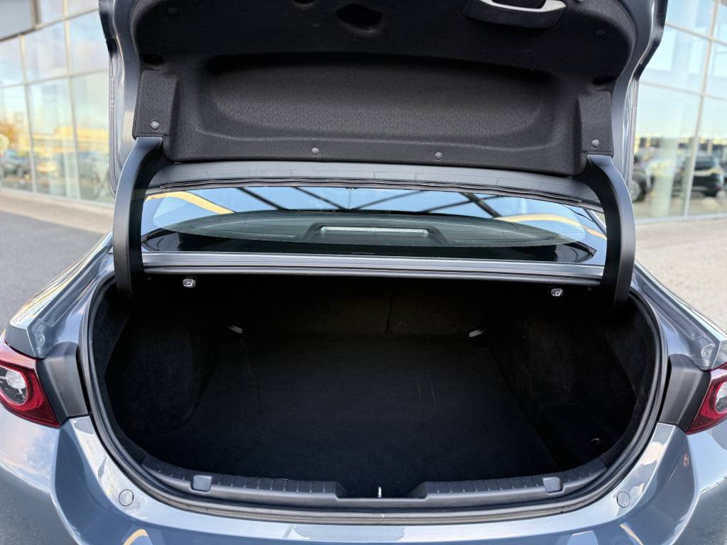 MAZDA MAZDA3 BERLINE 2024 2.0L E-SA-X M HYBRID 186 CH BVA6 EXCLUSIVE-LINE 4P