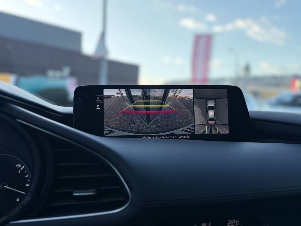 MAZDA MAZDA3 BERLINE 2024 2.0L E-SA-X M HYBRID 186 CH BVA6 EXCLUSIVE-LINE 4P