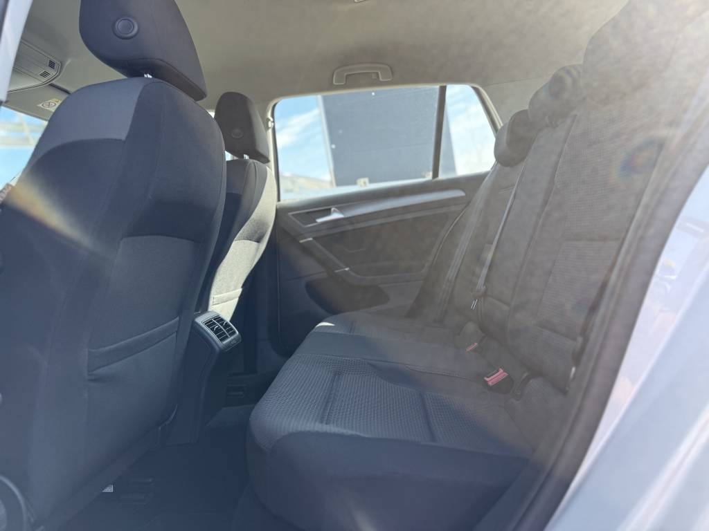 VOLKSWAGEN GOLF 1.4 TSI 125 BLUEMOTION TECHNOLOGY DSG7 FIRST EDITION