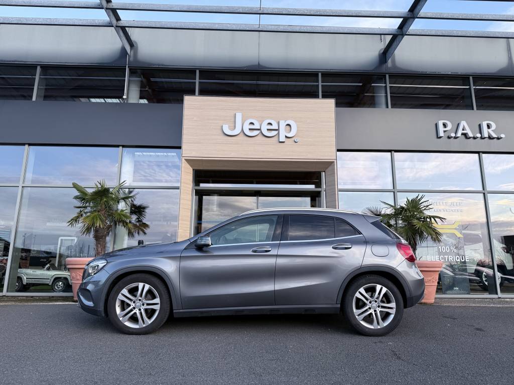 MERCEDES CLASSE GLA 180 D SENSATION 7-G DCT A 109