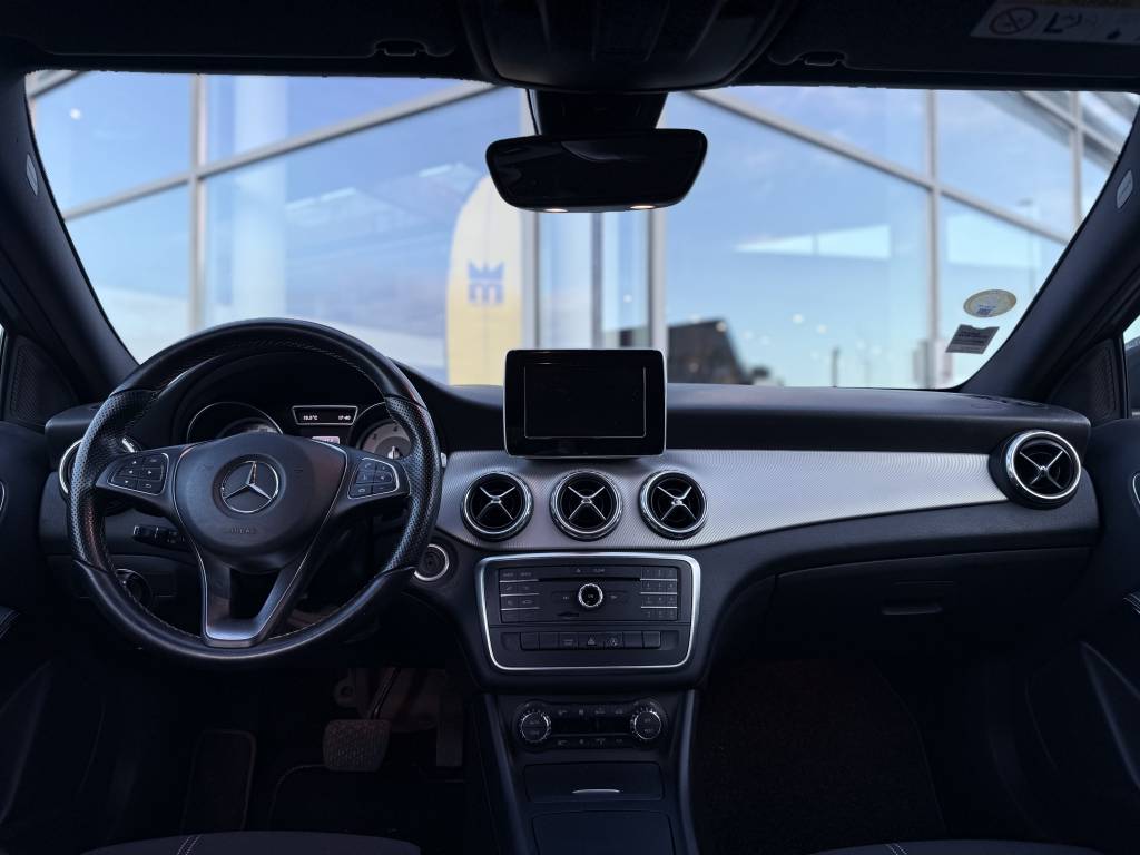MERCEDES CLASSE GLA 180 D SENSATION 7-G DCT A 109