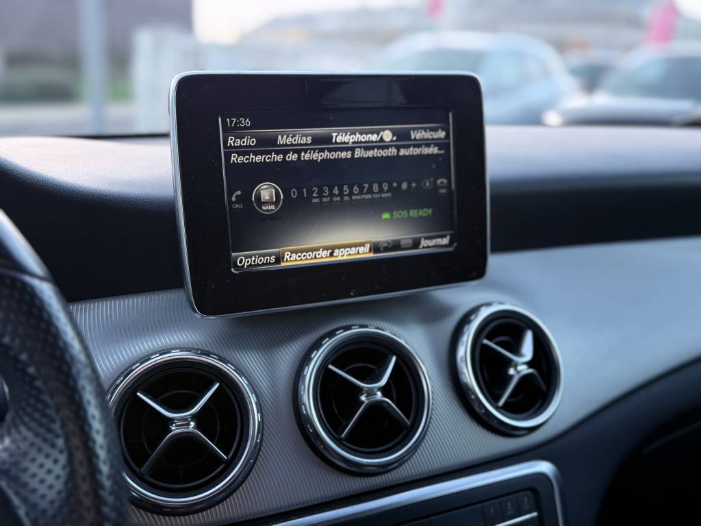 MERCEDES CLASSE GLA 180 D SENSATION 7-G DCT A 109