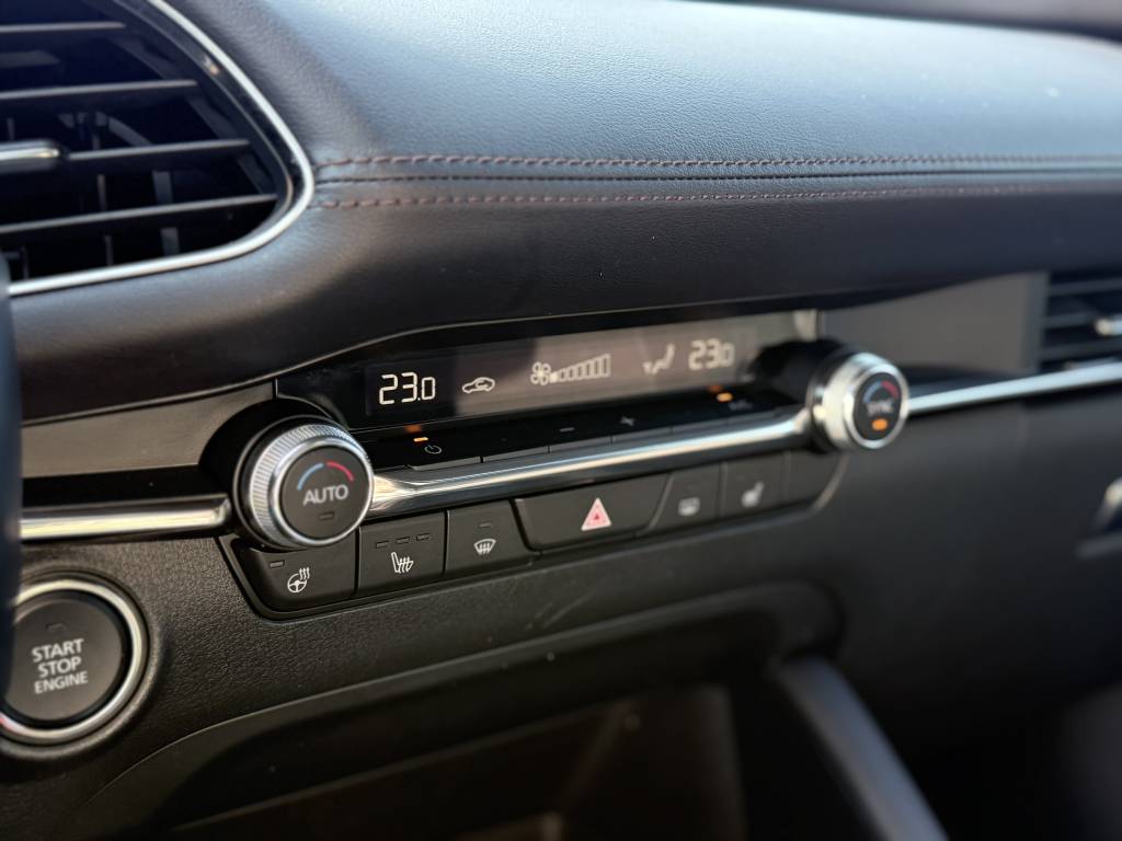 MAZDA MAZDA3 5 PORTES 2.0L E-SA-X M HYBRID 186 CH BVA6 SPORTLINE TOIT OUVRAN