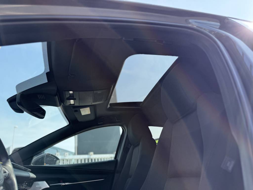 MAZDA MAZDA3 5 PORTES 2.0L E-SA-X M HYBRID 186 CH BVA6 SPORTLINE TOIT OUVRAN