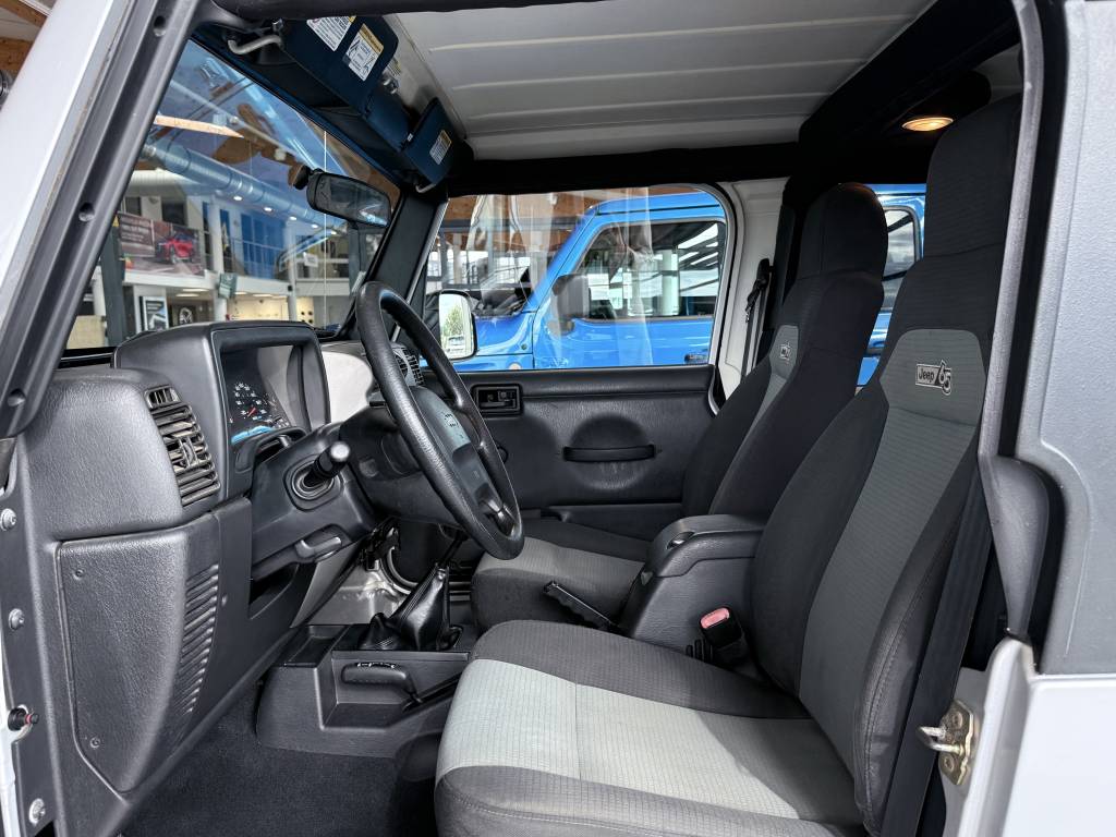 JEEP WRANGLER 2.4 SPORT 143