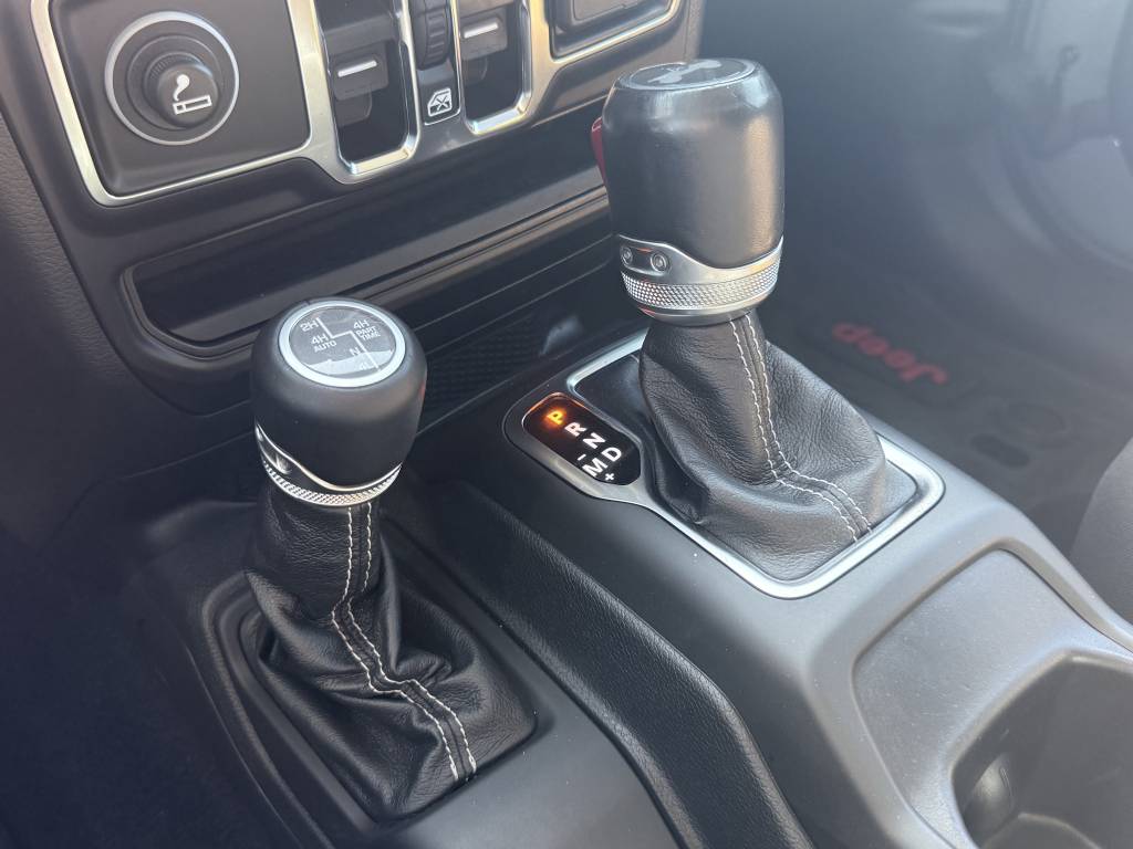 JEEP WRANGLER UNLIMITED 4XE 2.0 L T 380 CH PHEV 4X4 BVA8 SAHARA 272