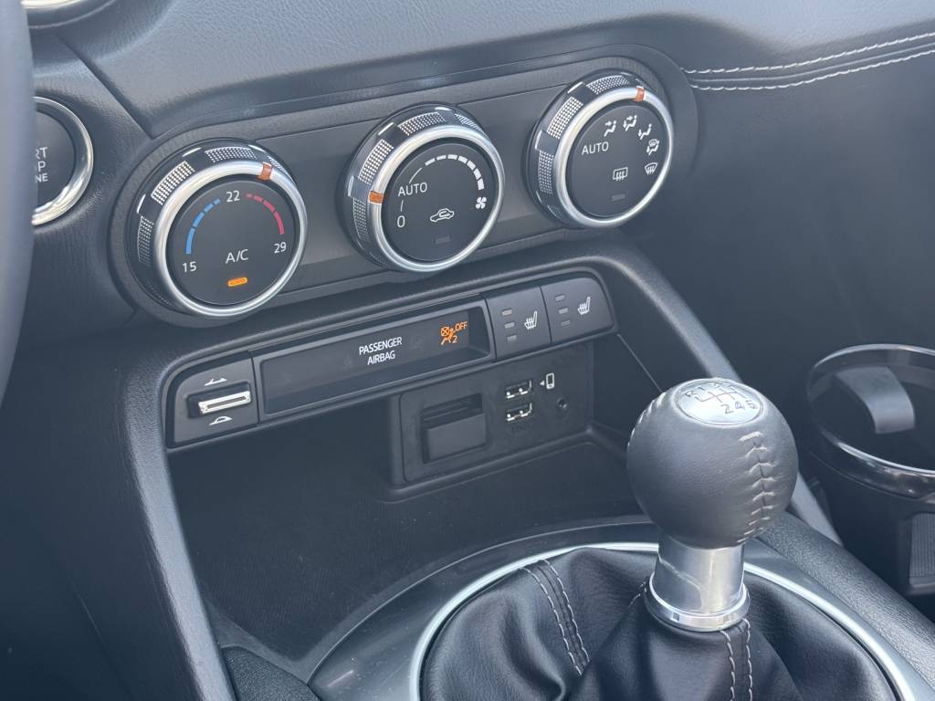 MAZDA MX-5 RF 1.5L SA-G 132 CH EXCLUSIVE-LINE 2P