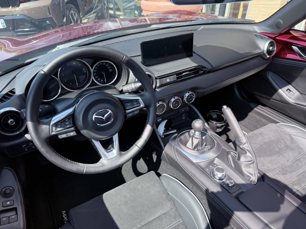 MAZDA MX-5 RF 2024 2.0L SA-G 184 CH HOMURA 2P