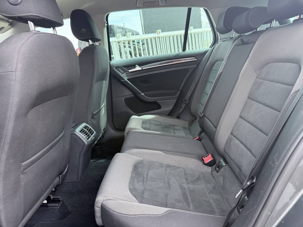 VOLKSWAGEN GOLF 1.5 TSI 150 EVO DSG7 CARAT